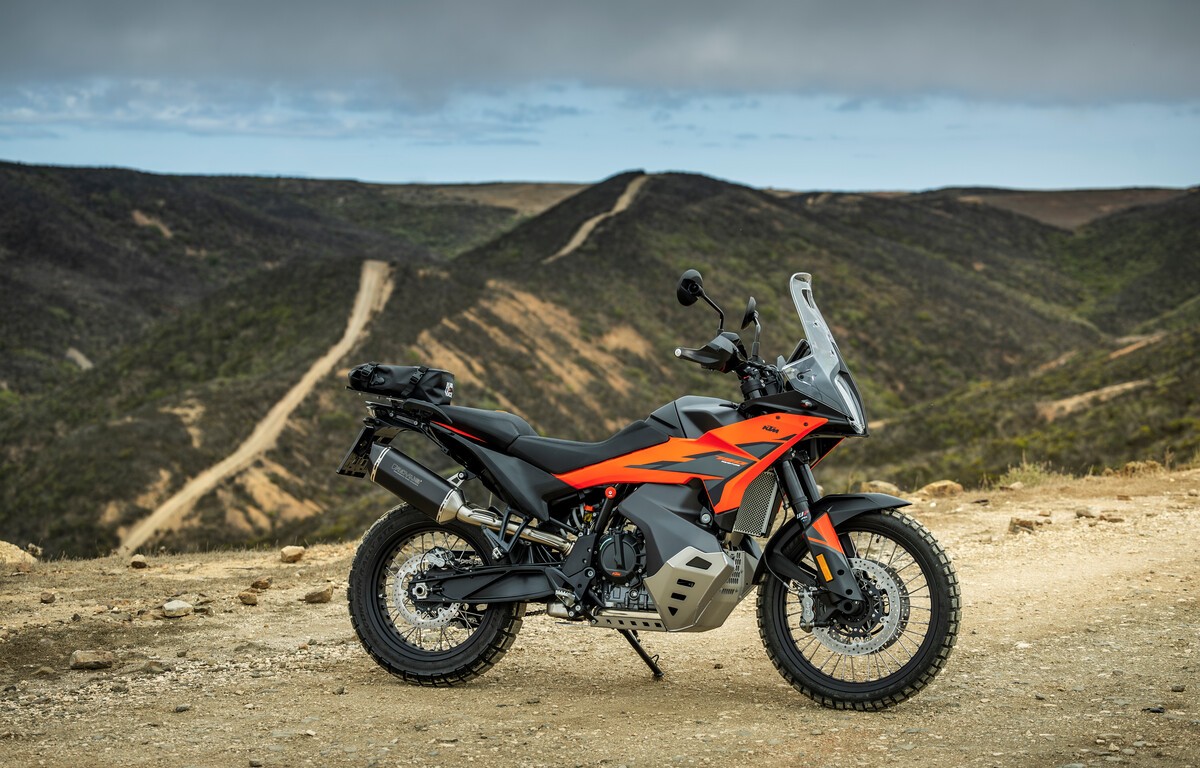 652438_MY25-KTM-790-ADVENTURE-STATIC_KTM-790-ADVENTURE