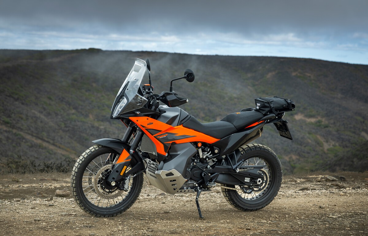 652440_MY25-KTM-790-ADVENTURE-STATIC_KTM-790-ADVENTURE_STATIC