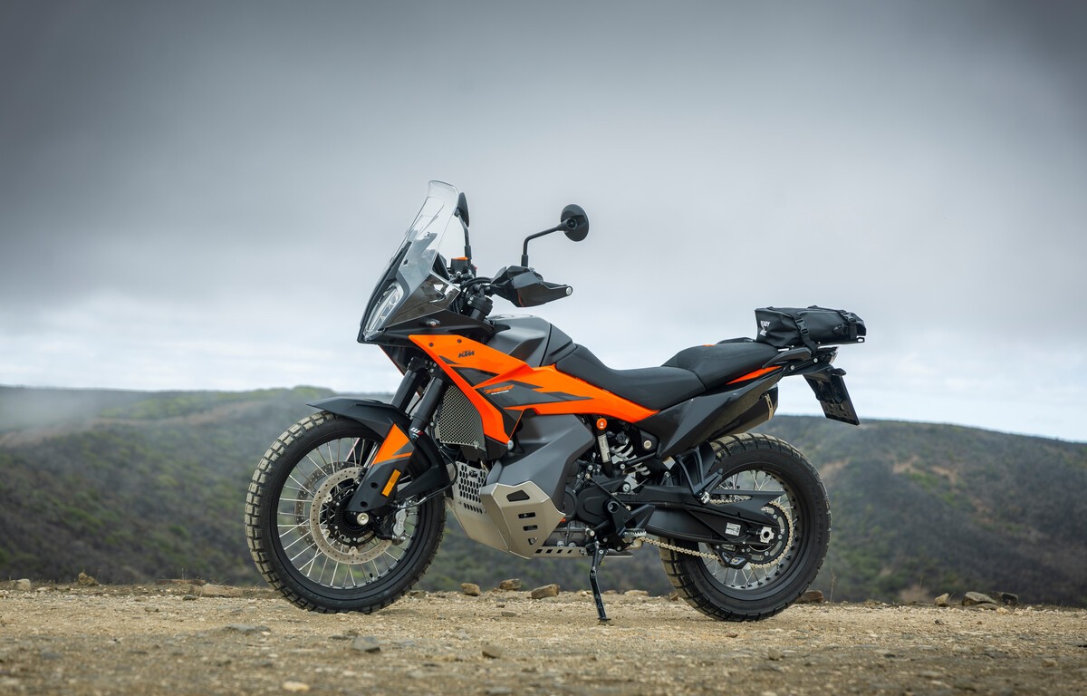 652441_MY25-KTM-790-ADVENTURE-STATIC_KTM-790-ADVENTURE