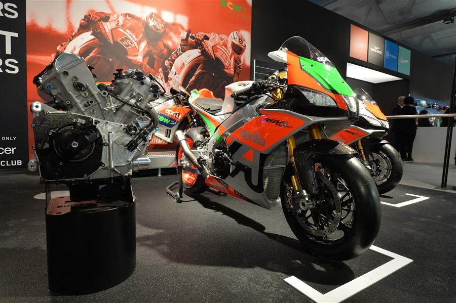 Aprilia-RSV4-R-FW-GP-Aprilia-Racing-Factory-Works-06