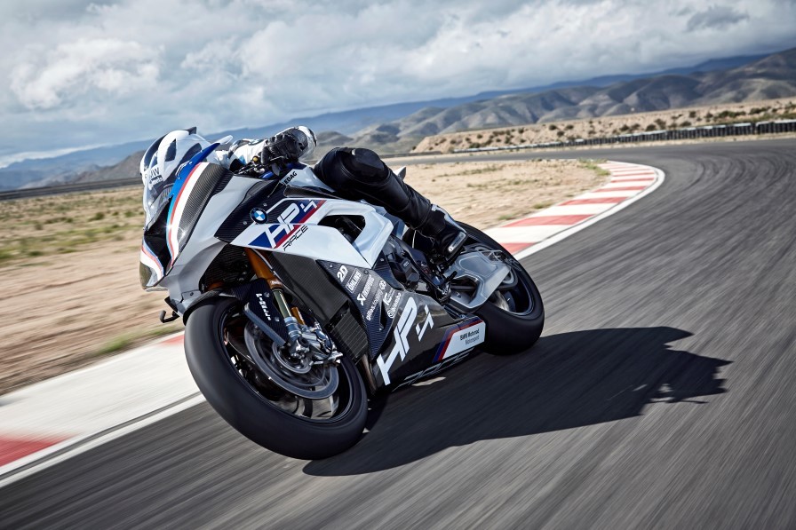 BMW-HP4-Race-pista (1)