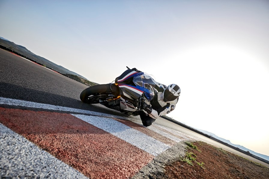 BMW-HP4-Race-pista (10)