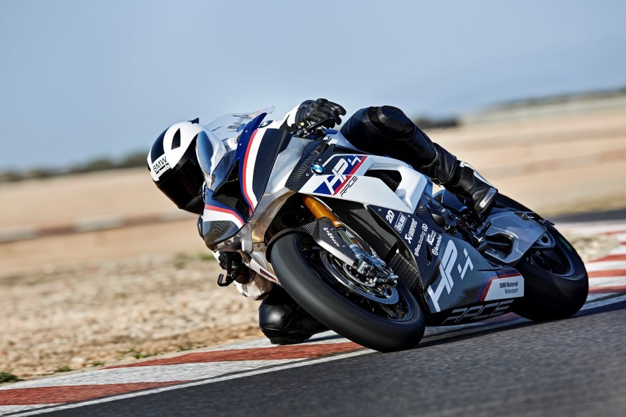 BMW-HP4-Race-pista (12)