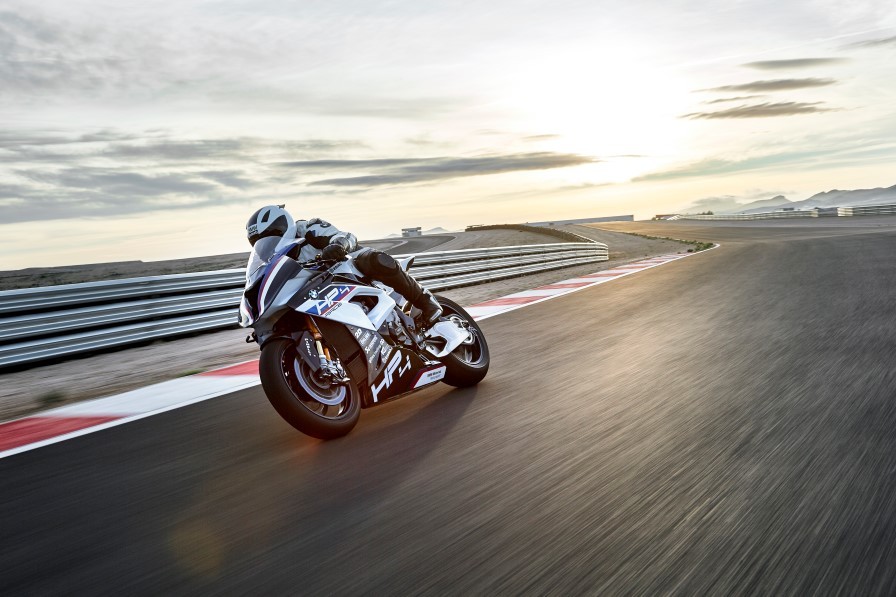 BMW-HP4-Race-pista (25)