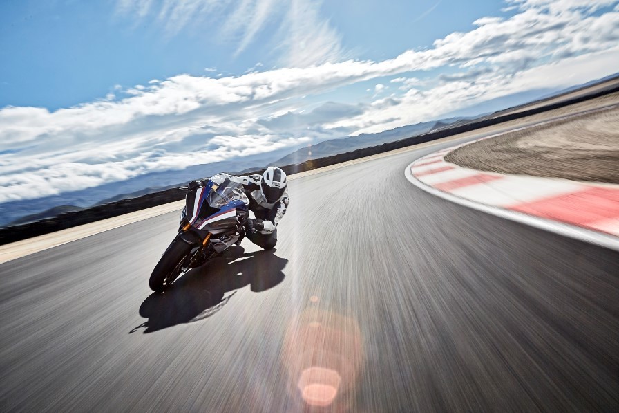 BMW-HP4-Race-pista (3)