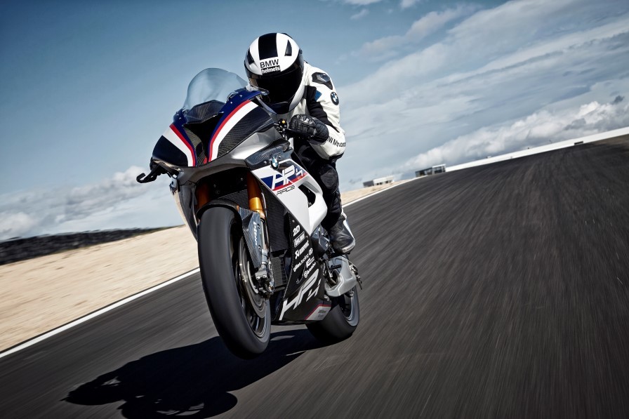 BMW-HP4-Race-pista (34)