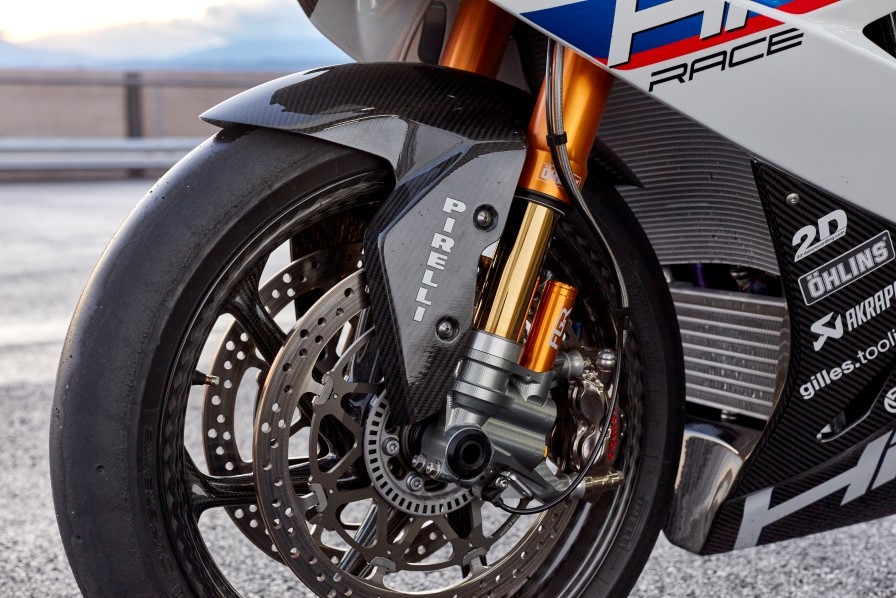 BMW-HP4-Race-staticBMW-HP4-Race-static-17