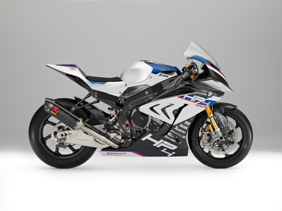 BMW-HP4-Race-studio (4)