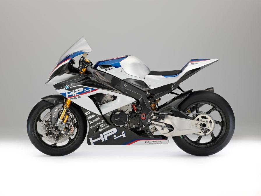 BMW-HP4-Race-studio (5)