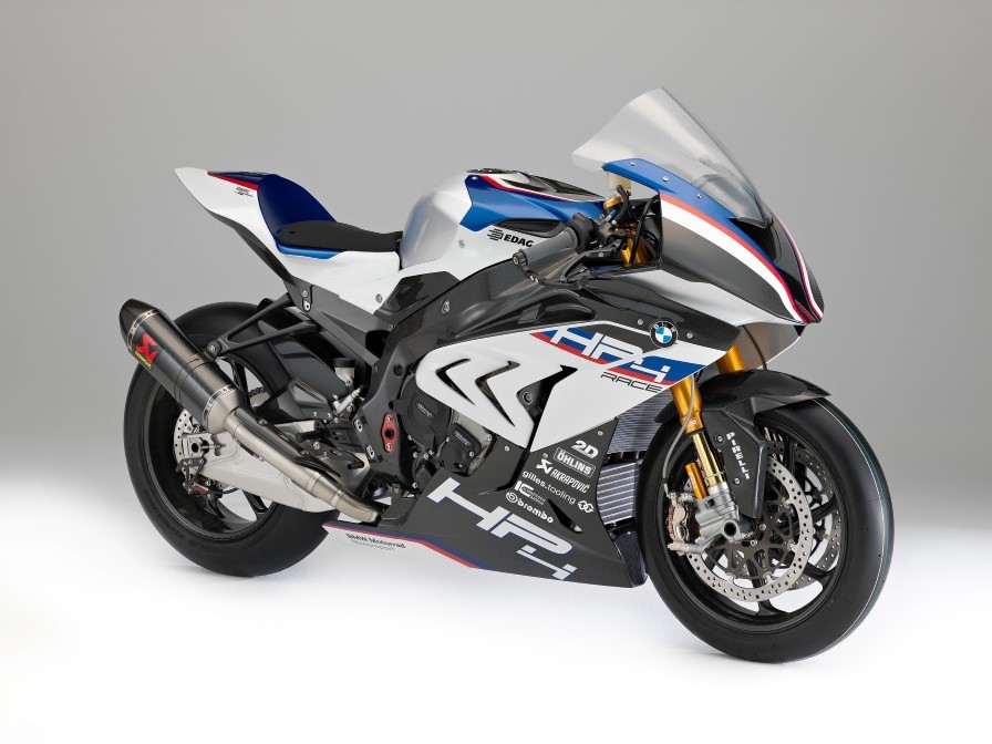 BMW-HP4-Race-studio (6)