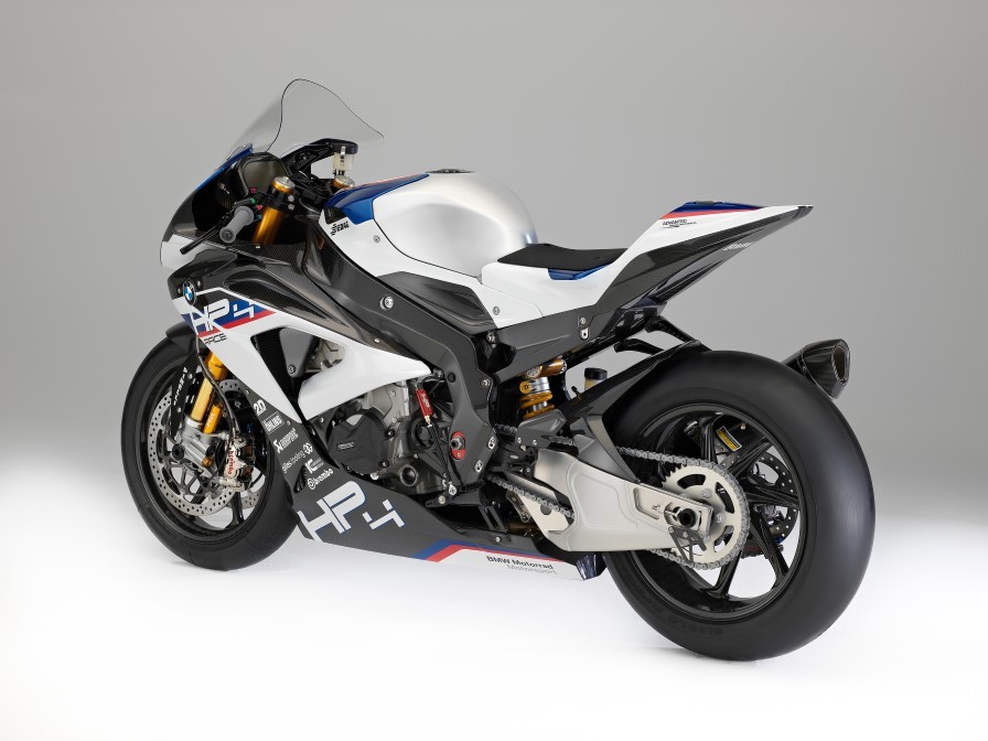 BMW-HP4-Race-studio (8)