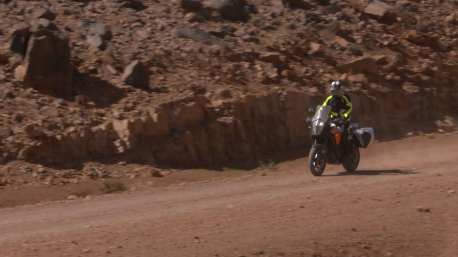 Bridgestone-Battlax-Adventure-A41-offroad-2-4