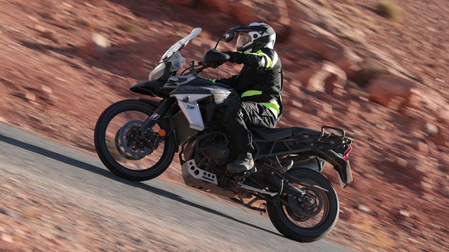 Bridgestone-Battlax-Adventure-A41-offroad-3-6