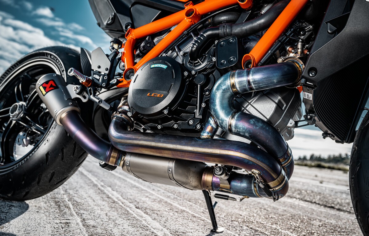 MY24-KTM-1390-SUPER-DUKE-R_EVO-7