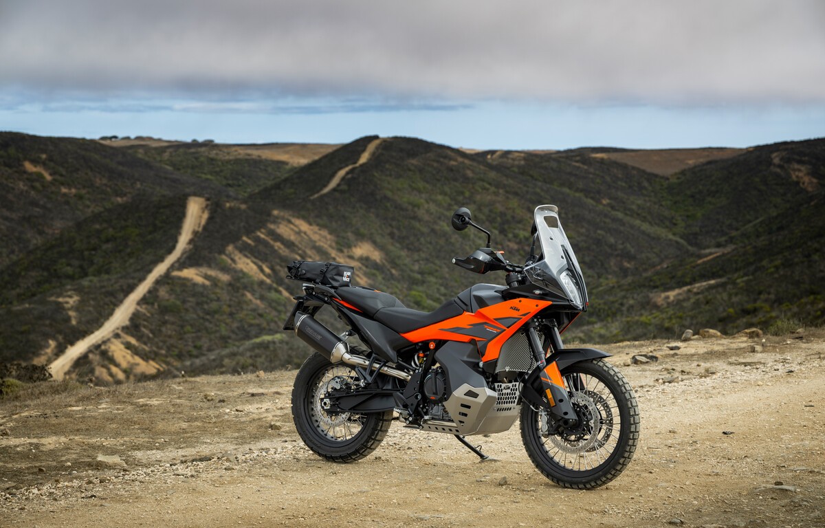 652430_MY25-KTM-790-ADVENTURE-STATIC_KTM-790-ADVENTURE_STATIC