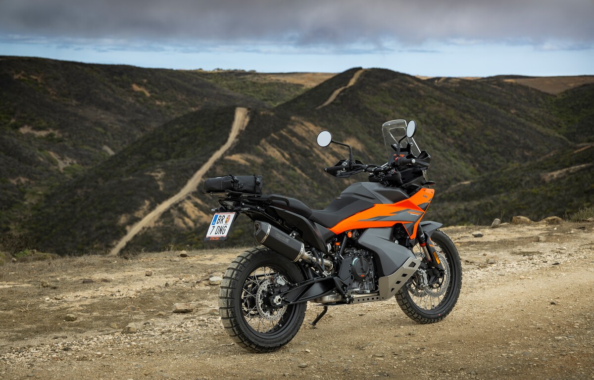 652431_MY25-KTM-790-ADVENTURE-STATIC_KTM-790-ADVENTURE