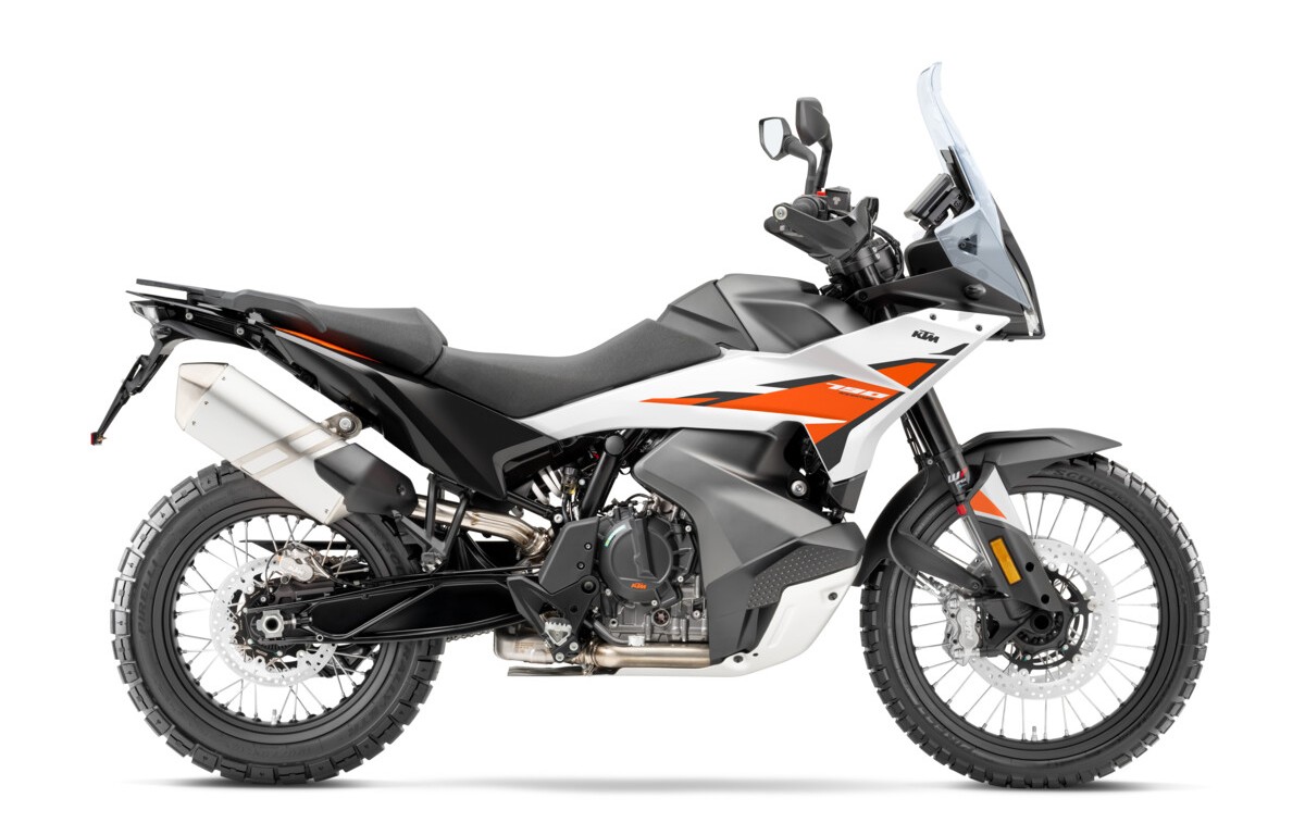 656667_MY25_KTM_790_ADV_WHITE1_KTM-790-ADVENTURE_STUDIO