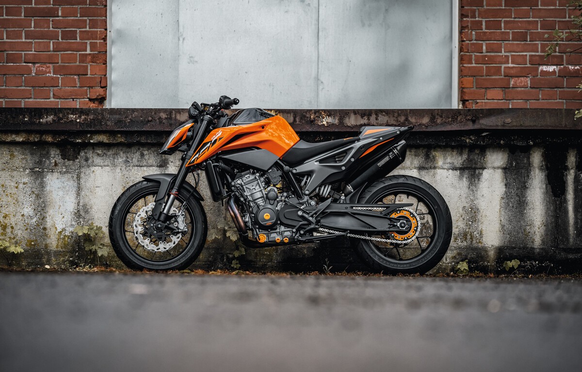 MY24-KTM-790-DUKE4