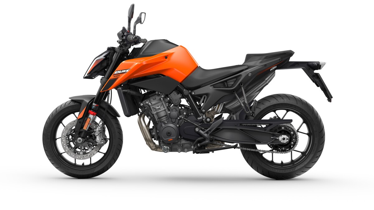 2025-KTM-790-DUKE-3