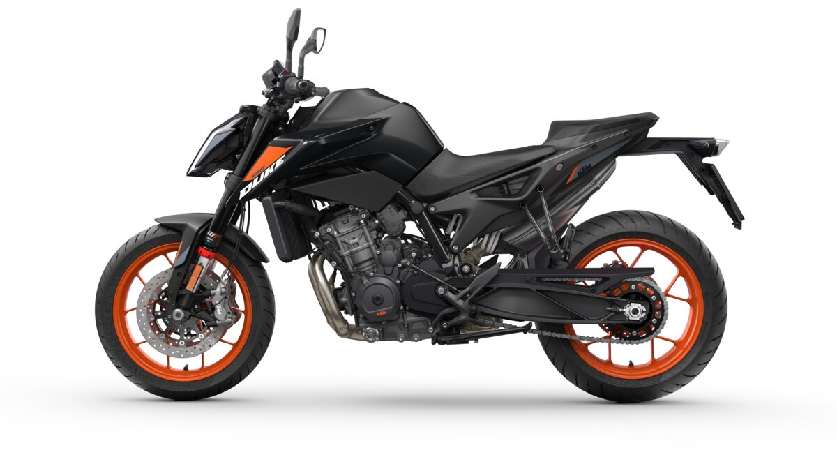 2025-KTM-790-DUKE-5