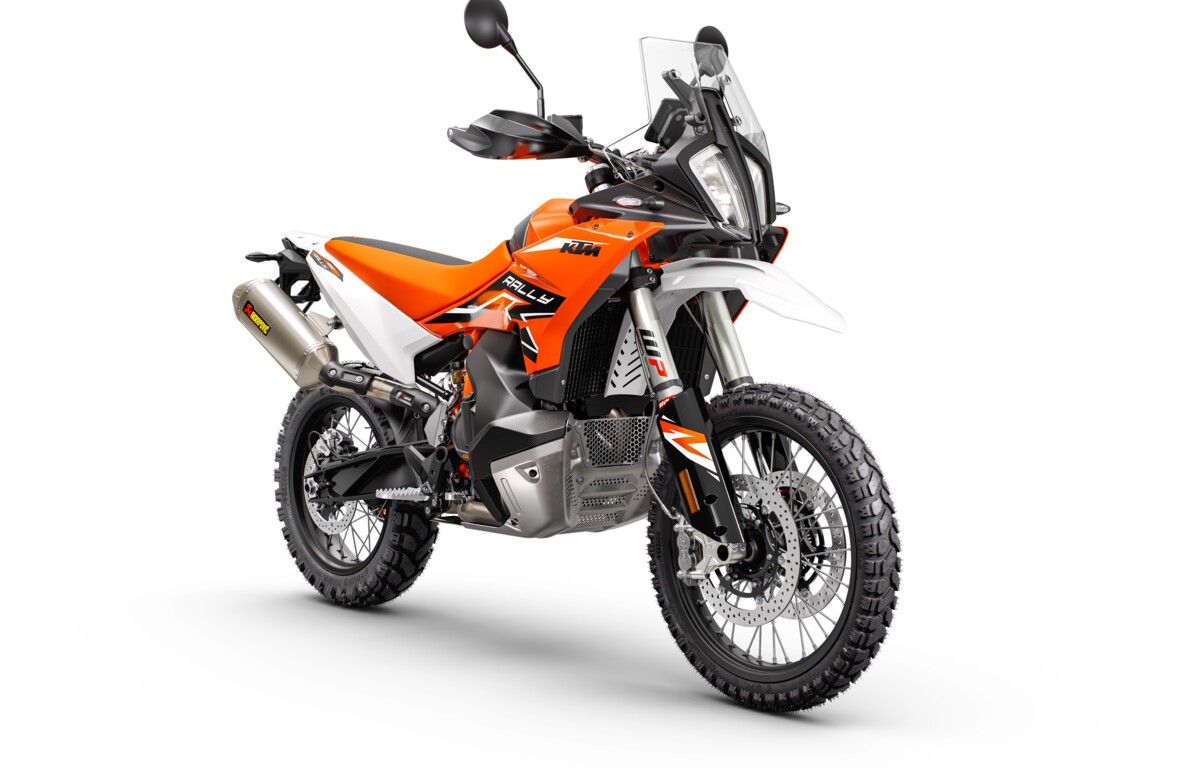 MY24-KTM-890-ADVENTURE-R-RALLY-11