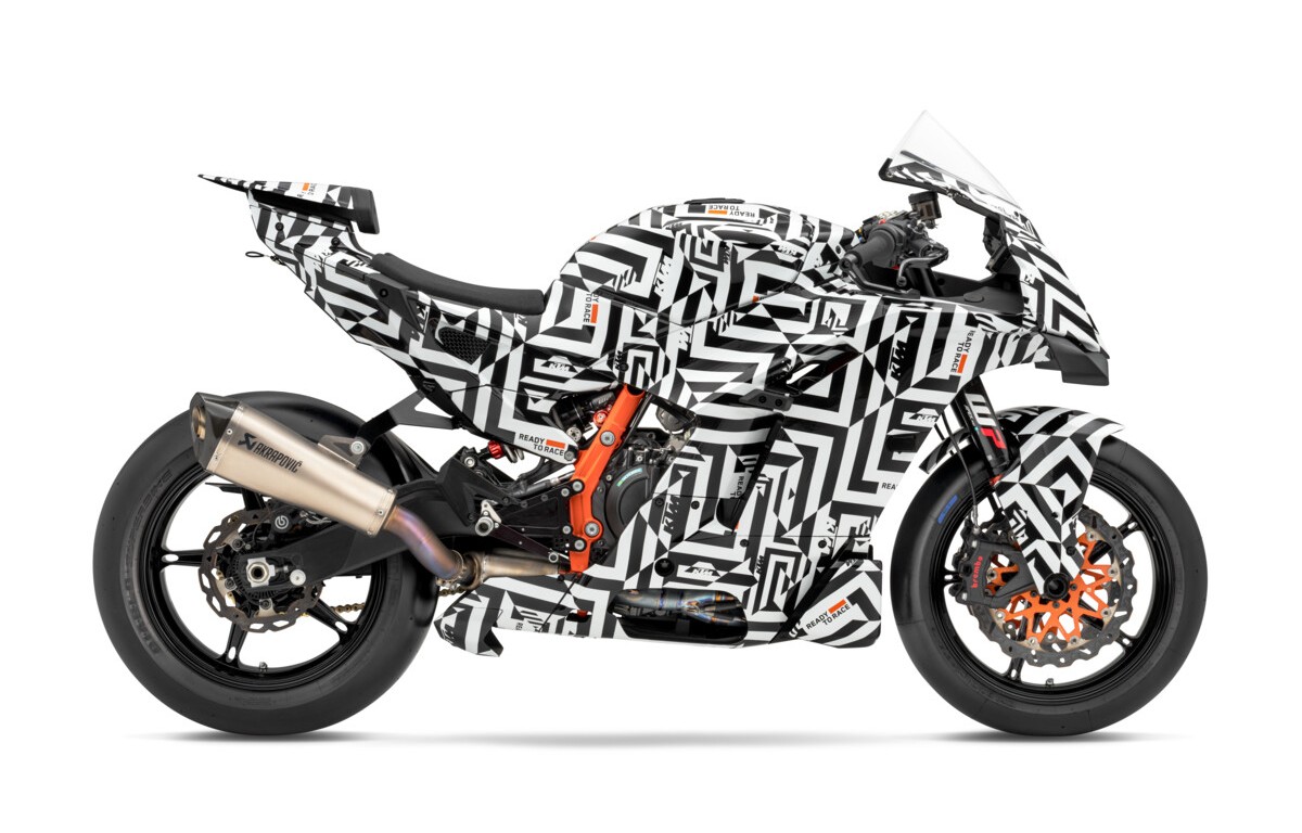 2025-KTM-990-RC-12