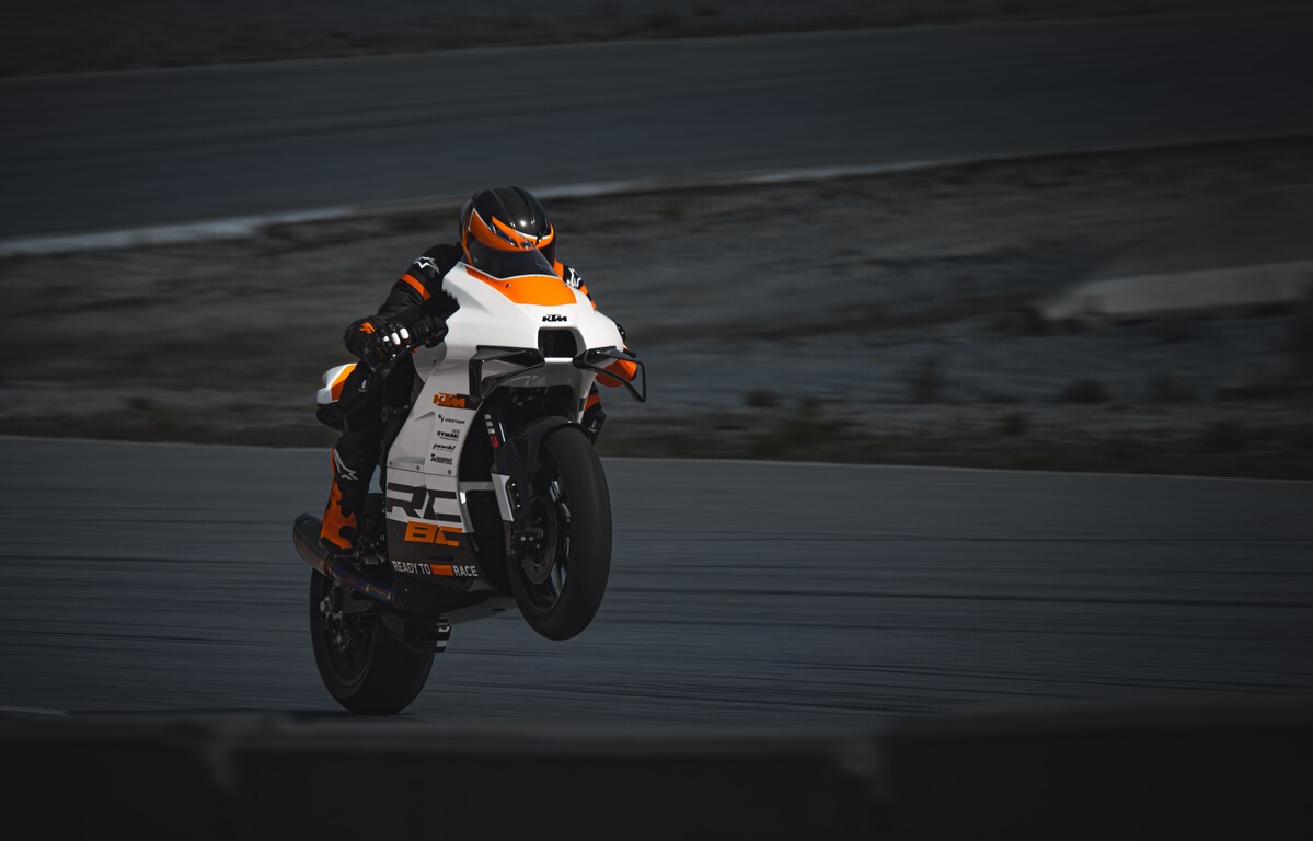 2024-KTM-RC8C-4