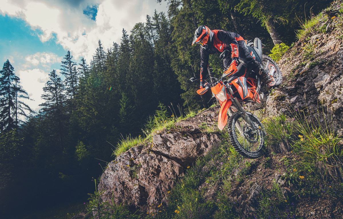 KTM-690-ENDURO-R-2021-Action3