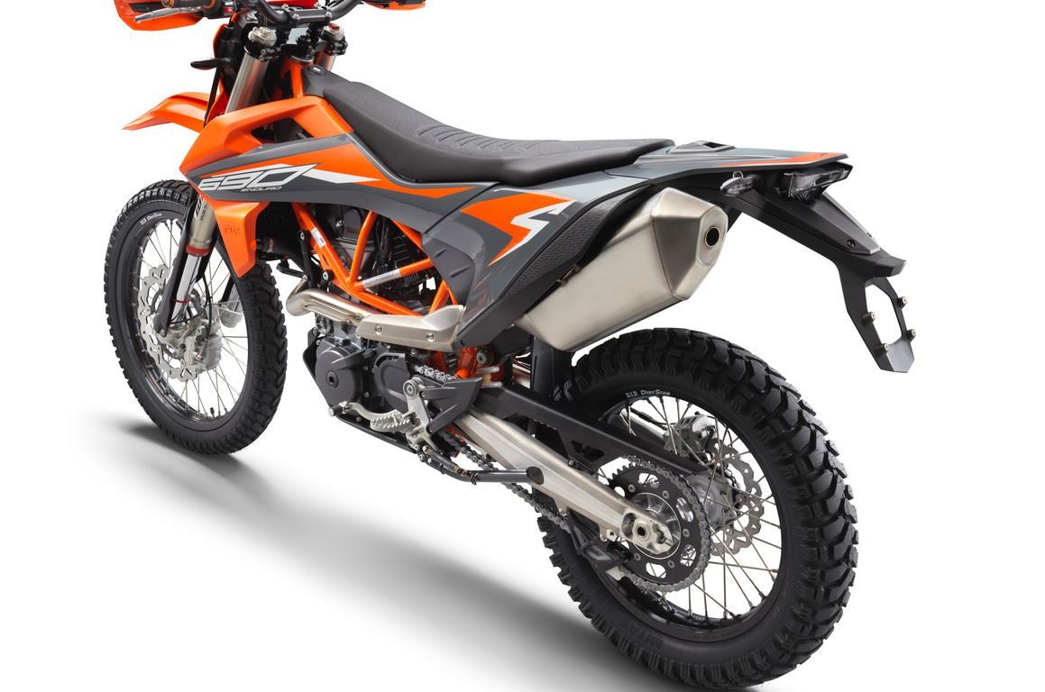 KTM-690-ENDURO-R-2021-rear-left