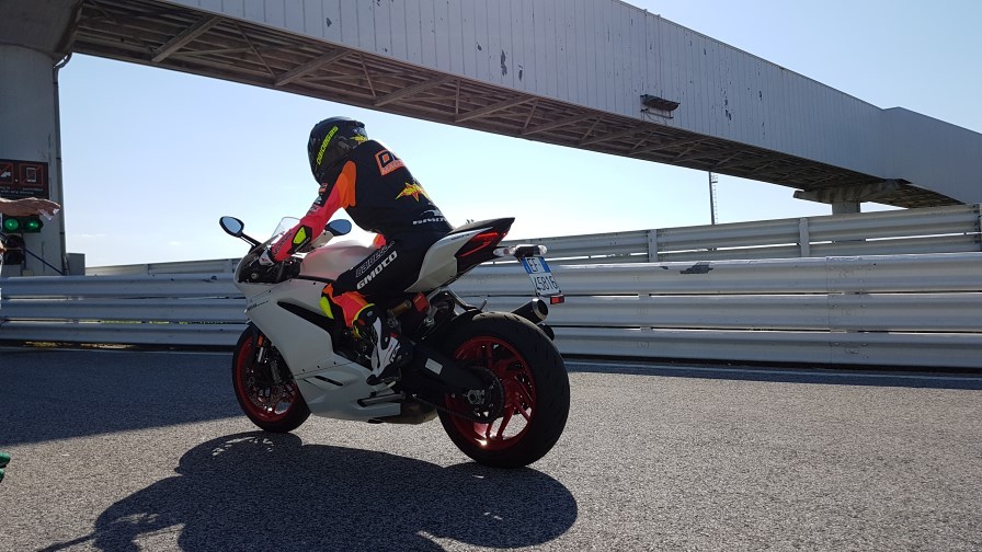 ducati-959-test-simona-pastrone-daidegas-10