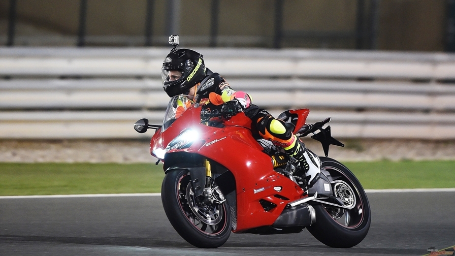 simona-pastrone-michelin-power-rs-losail2017-panigale2