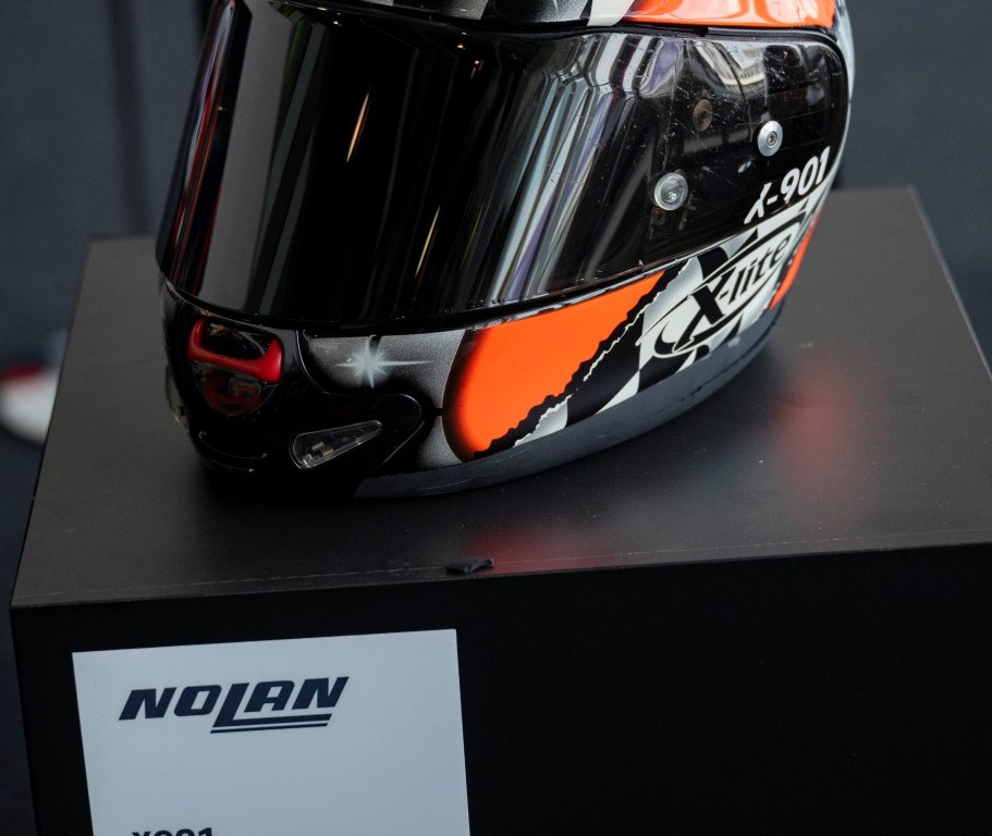 Making-MotoGP-History-Nolan-Helmets-22