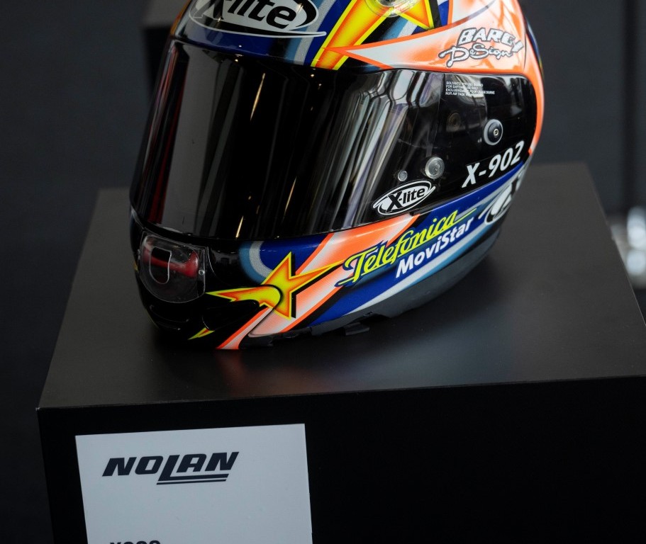 Making-MotoGP-History-Nolan-Helmets-23