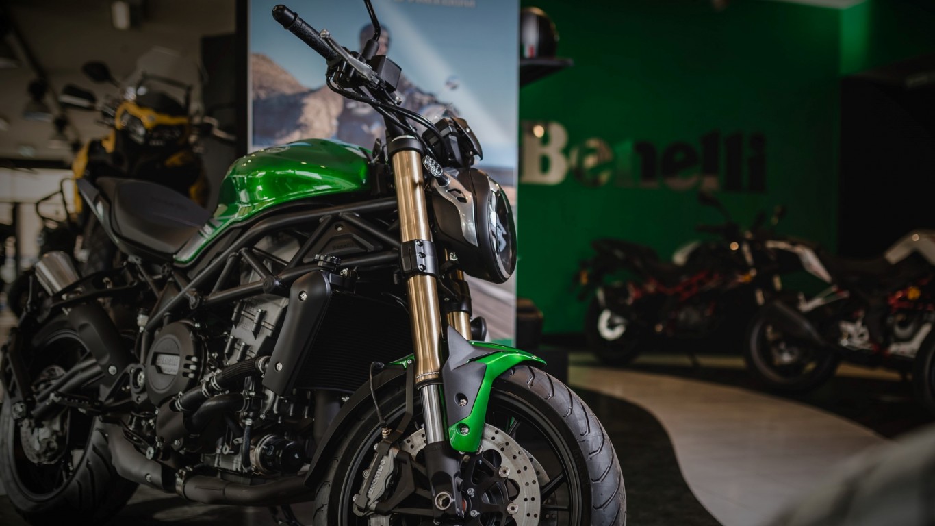 Benelli-Showroom-15