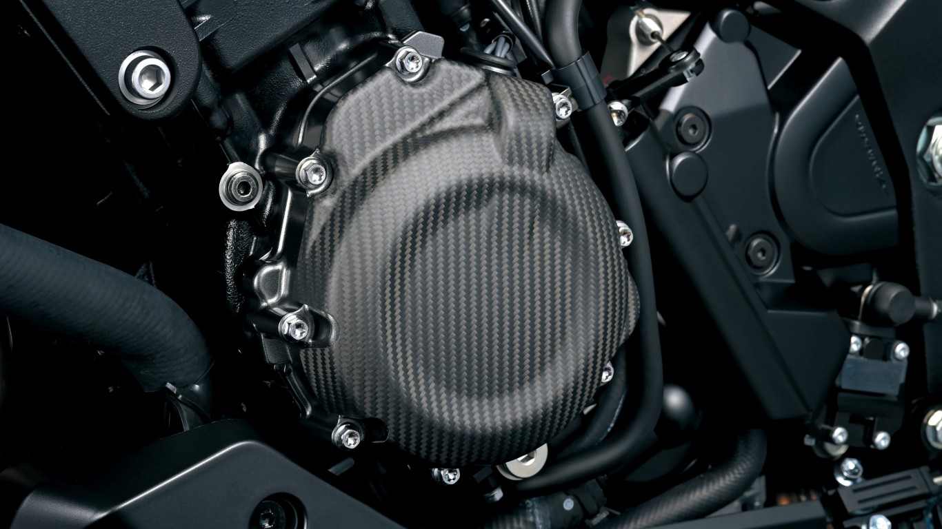 GSX-S1000_GT_M2_CarbonMagCover