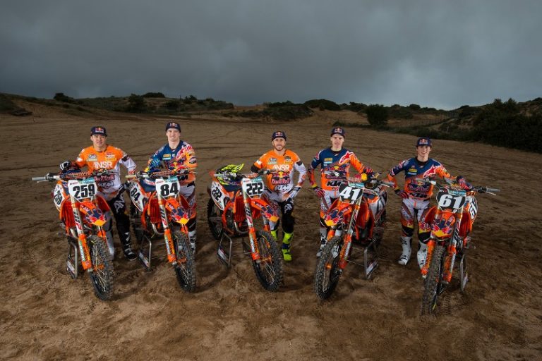 Presentato il Team Red Bull KTM Factory 2017 – Photoshoot