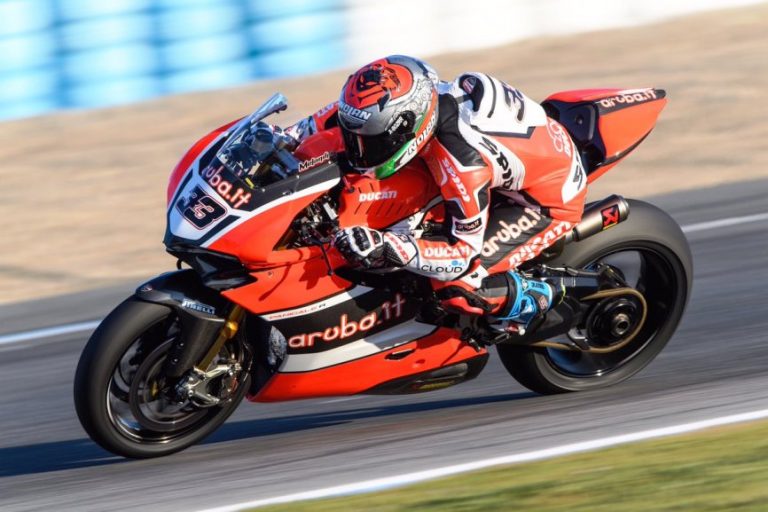 Il team Ducati Aruba dopo i test di Portimao