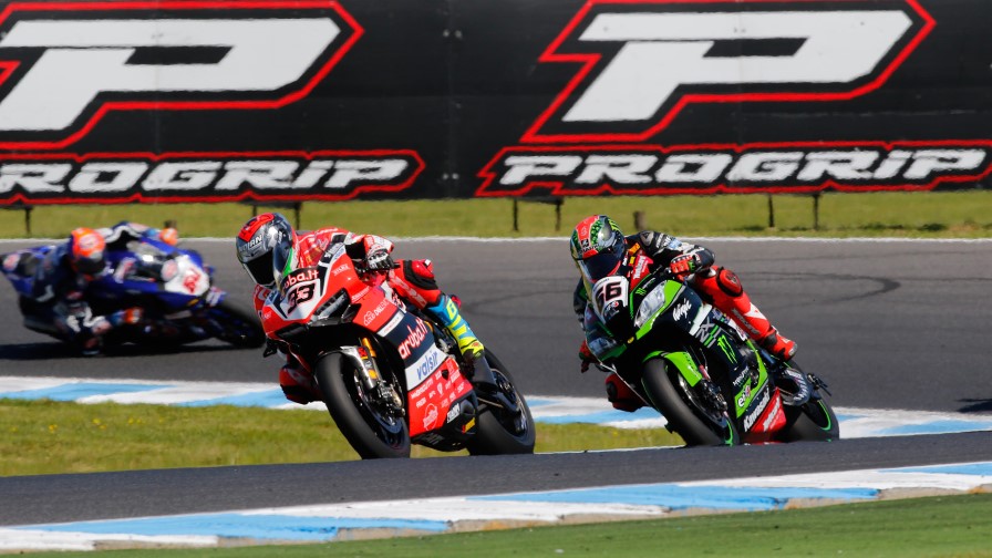 melandri-sykes-phillip-island-2017-race2