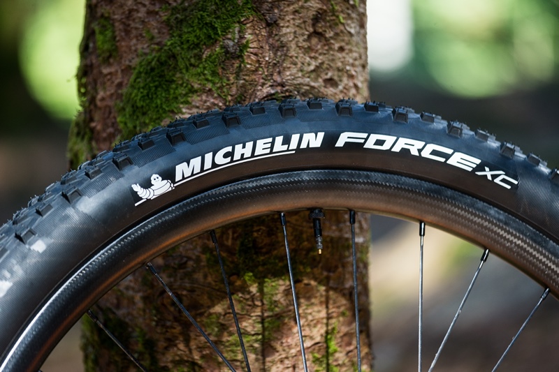 __albums_press_02_pneus-tyres_2roues-2wheels_nouvelle-gamme-vtt-michelin-2017_force-xc_jer_8094