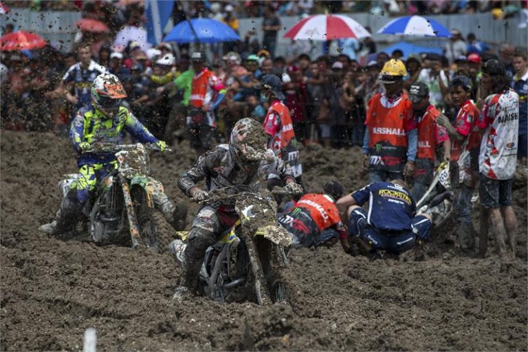 Il fango Indonesiano limita i progressi Suzuki