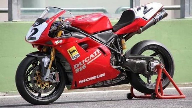 Ex Team manager Ducati dice: la 916 è come la V4R