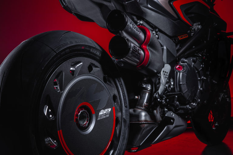 MV Agusta Rush 1000, in produzione da giugno