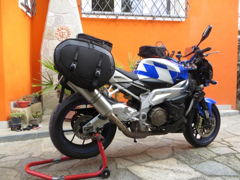 Prova Borse Kappa DR02, DR04 e DR05: come trasformare una naked in una moto da viaggio