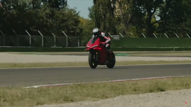 Ducati World Premiere 2025: la diretta