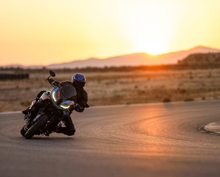 Track Experience di BMW Motorrad, per chi ama l’adrenalina